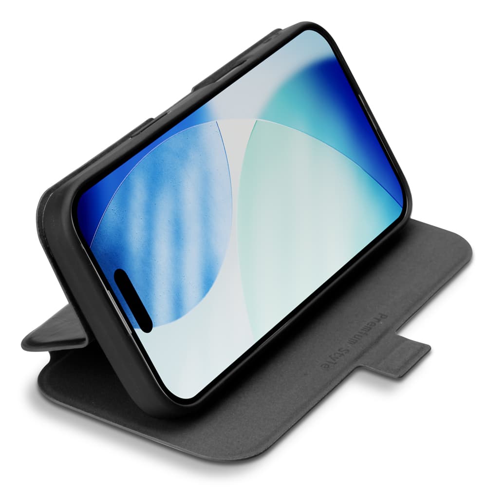 PGA iPhone 17 Slim Flip Cover Black PG-25AFP06BK 65g