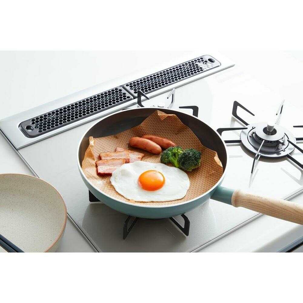 R Cutting Board Sheet that Doubles as Frying Pan Sheet - Main Brown