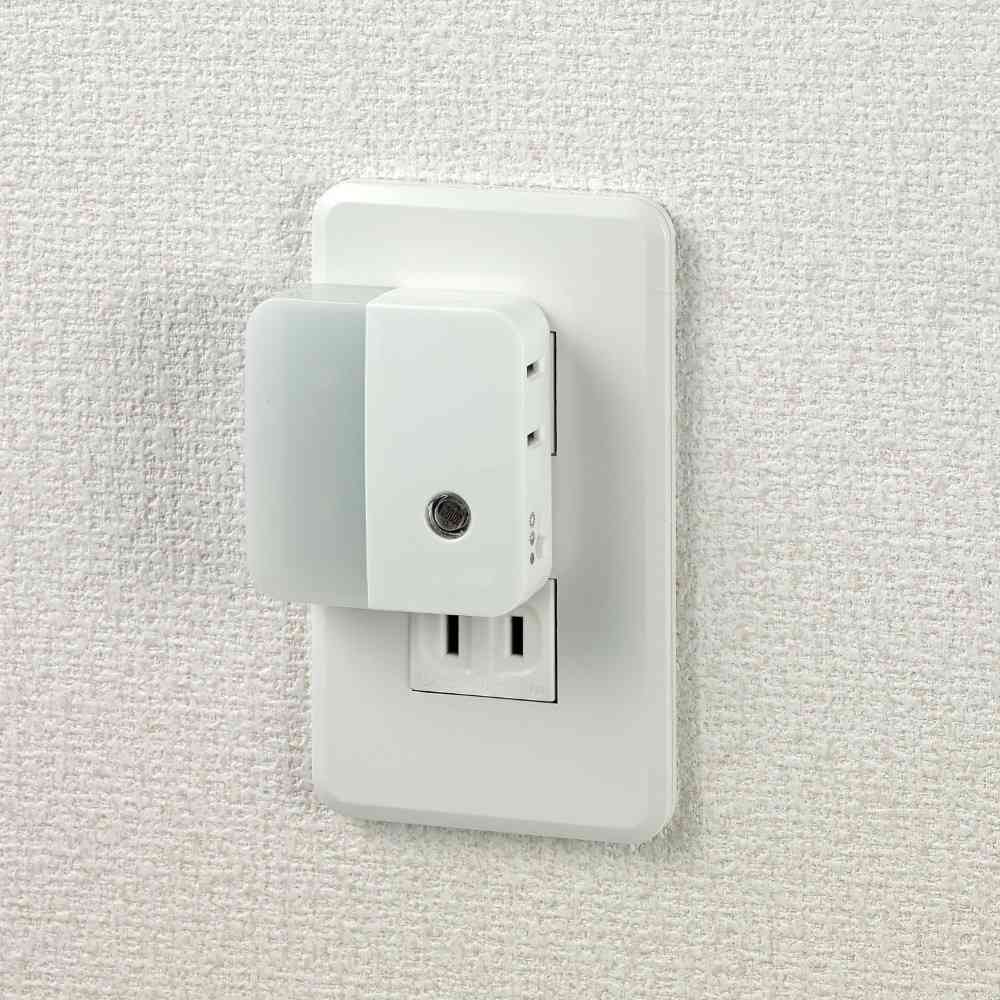 ELPA LED Sensor Light PM-LC201 (W)