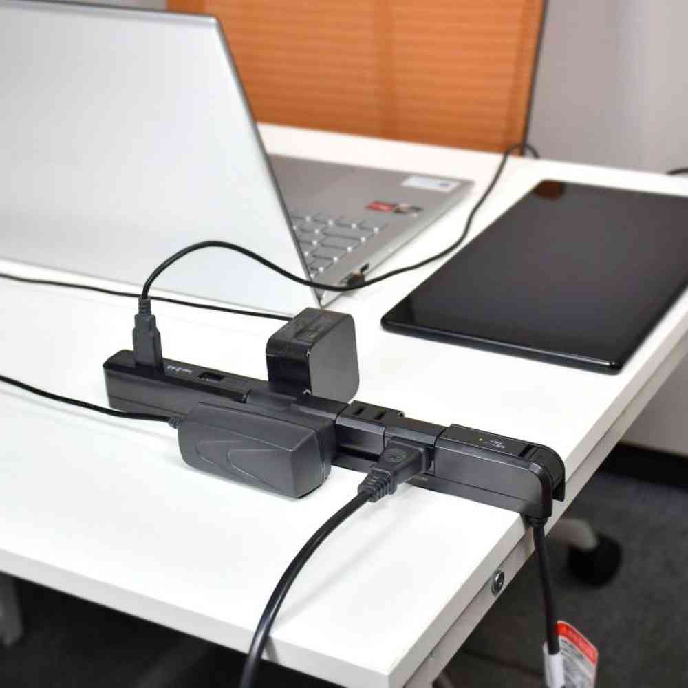 Elpa ELPA Slim Rotating USB Tap 4 Outlets 2m WBS-SL402USB (BK)