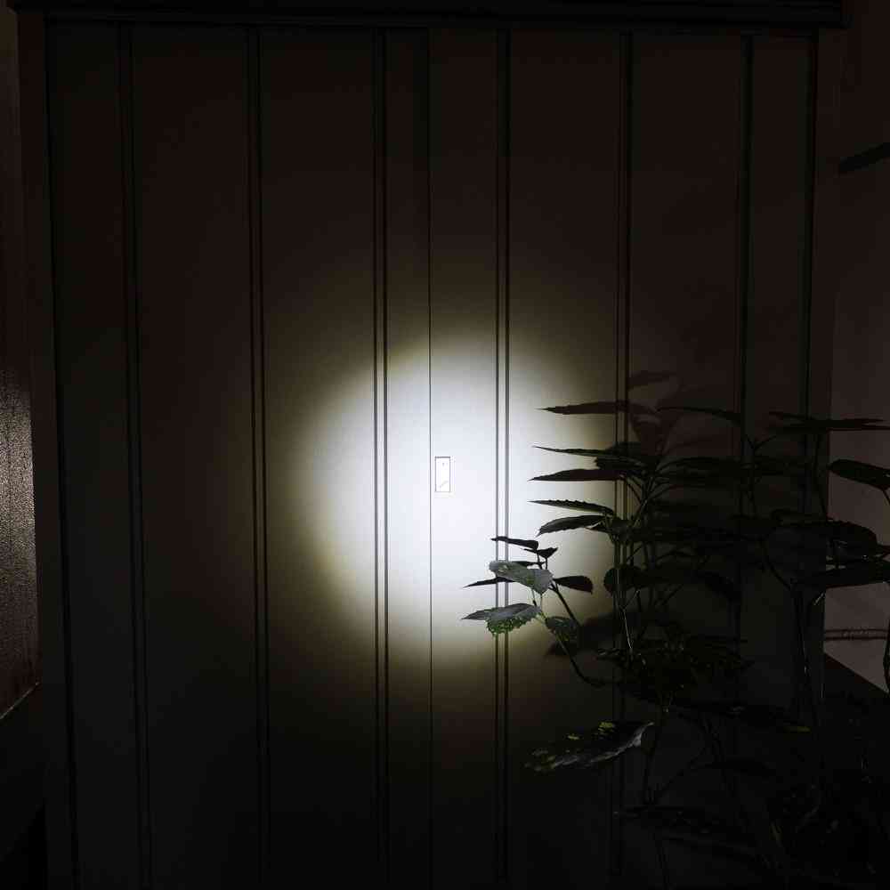 ELPA LED Aluminum Hand Light 250 Lumens DOP-EP520