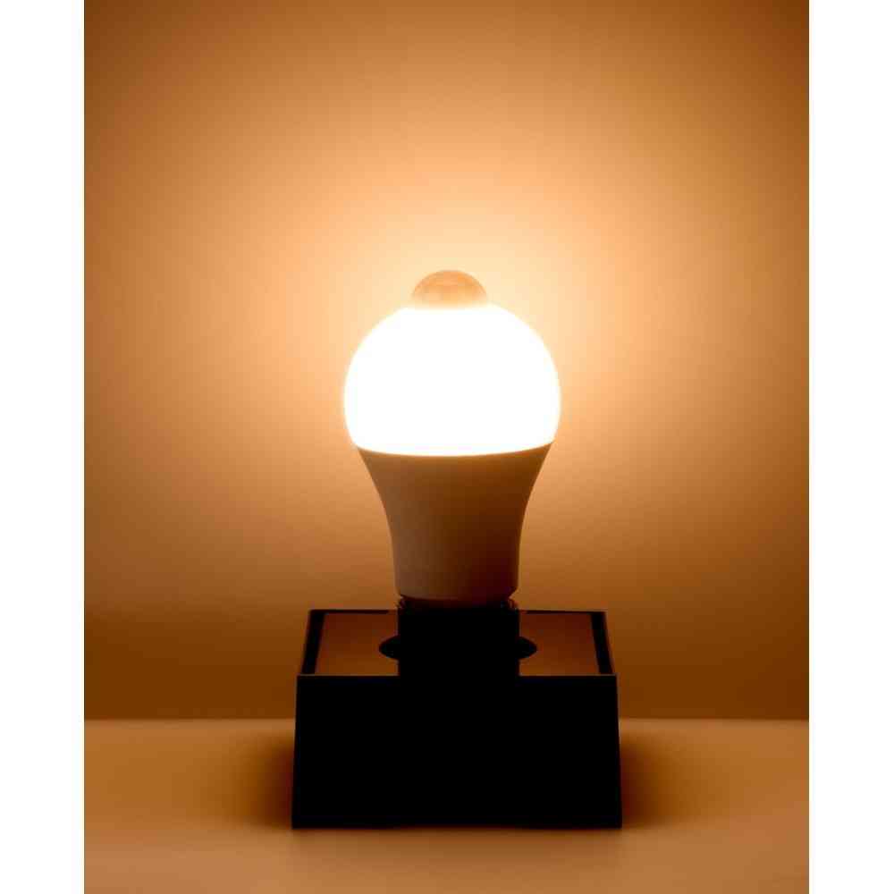 ELPA Human Sensor LED Bulb 60W Equivalent