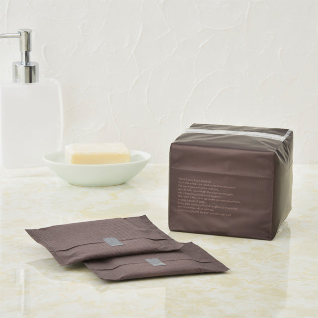 Ellis Skin Feel Ultra Slim (For Heavy Flow Day Use) Simple Design with Wings 17 Sheets
