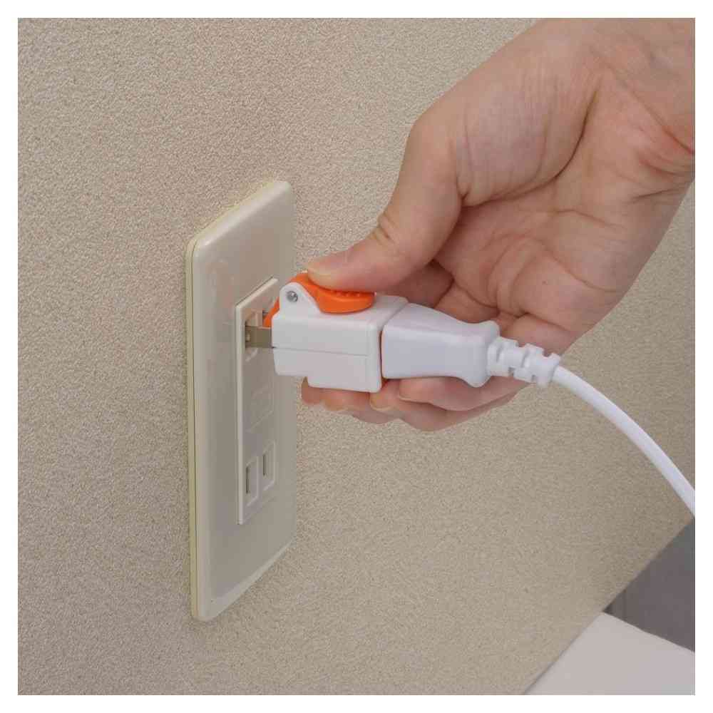 Ohm Electric Easy Pull Plug Adapter HS-A1249W