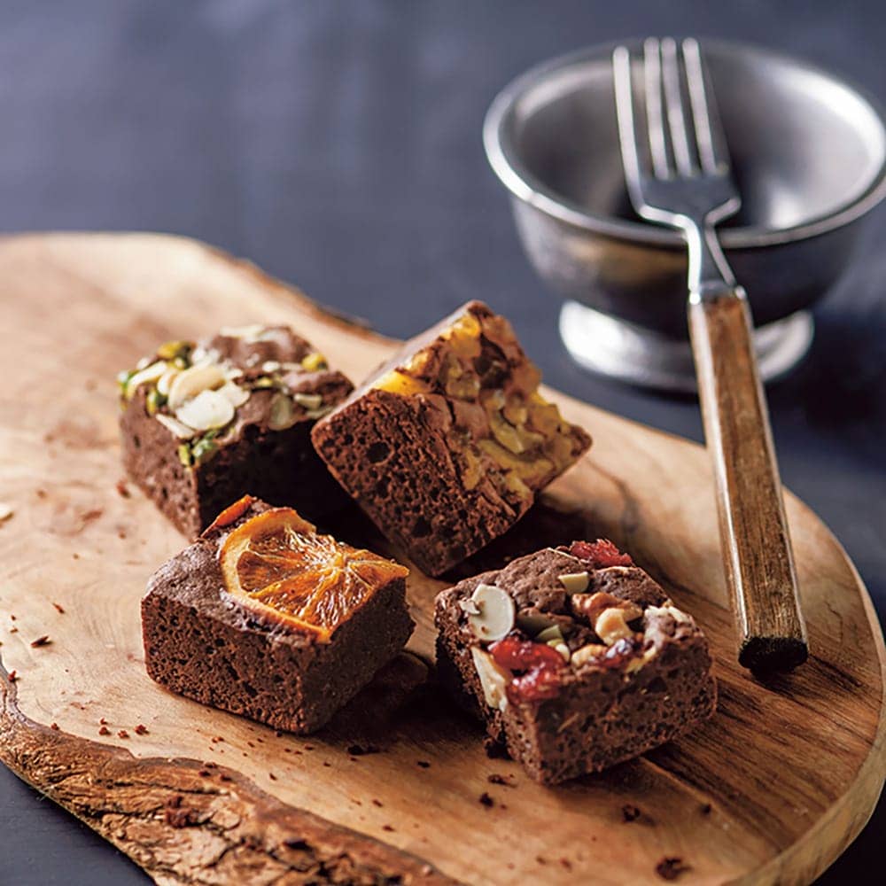 Luxurious Brownies with Nuts and Dried Fruits 16 Pieces