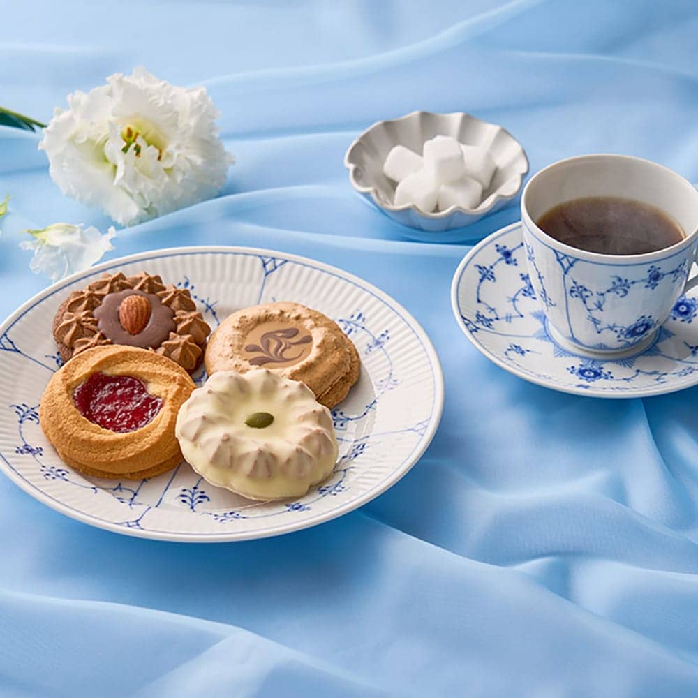 Baked Goods & Royal Copenhagen Coffee & Tea 16 Pieces