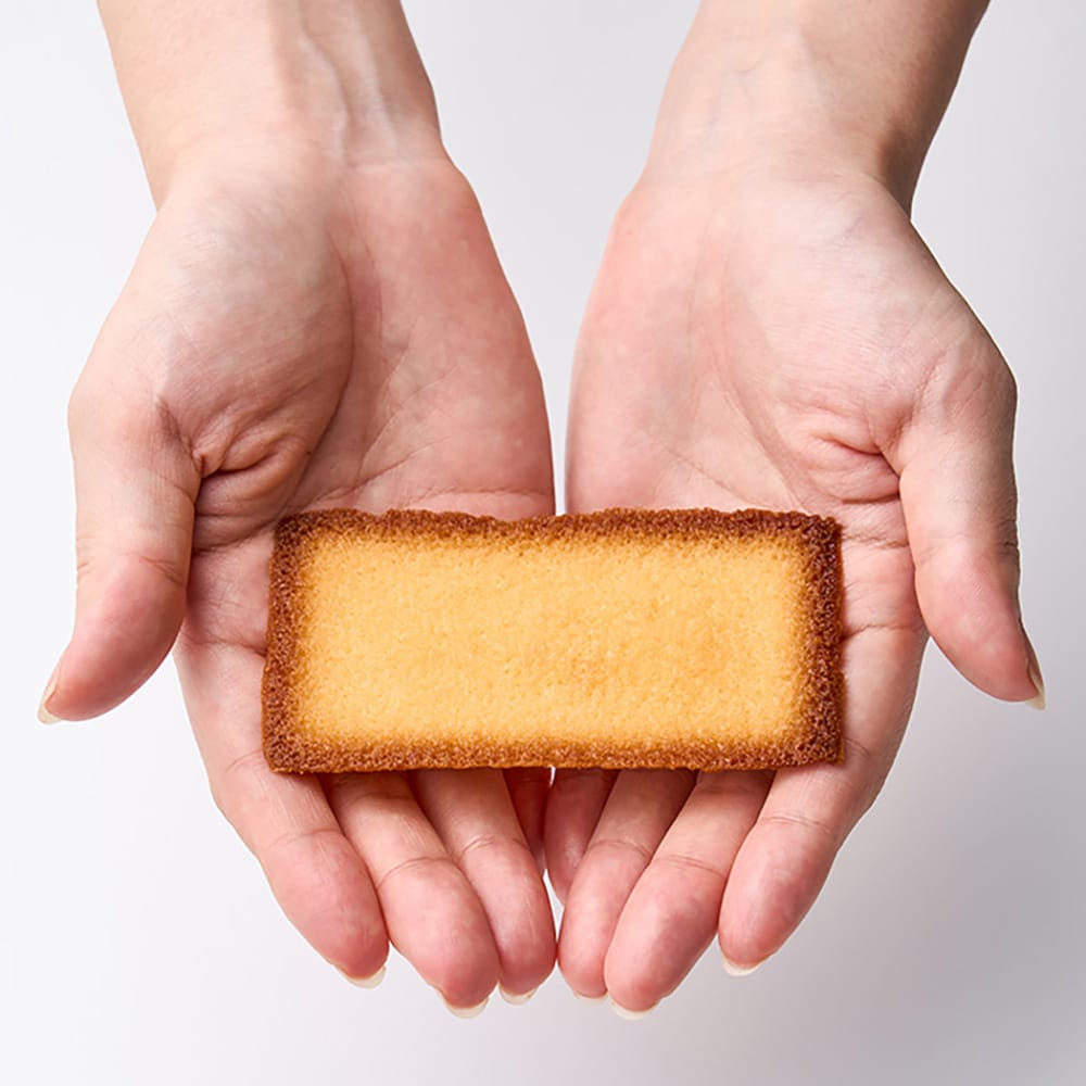 Golden Feather Financier Assortment 12 Pieces