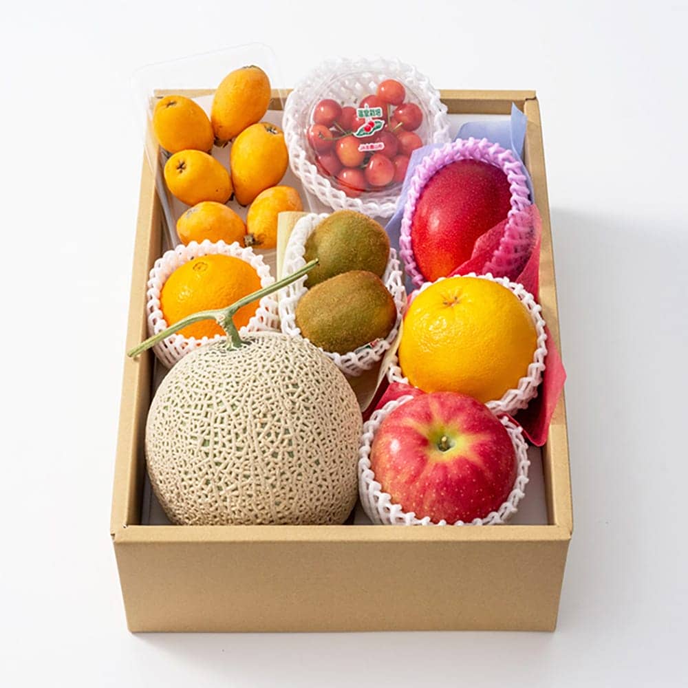 Hoshi Fruits Seasonal Fruit Box EN