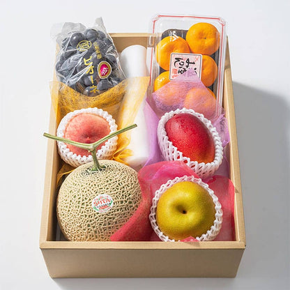 Hoshi Fruits Seasonal Fruit Box EN