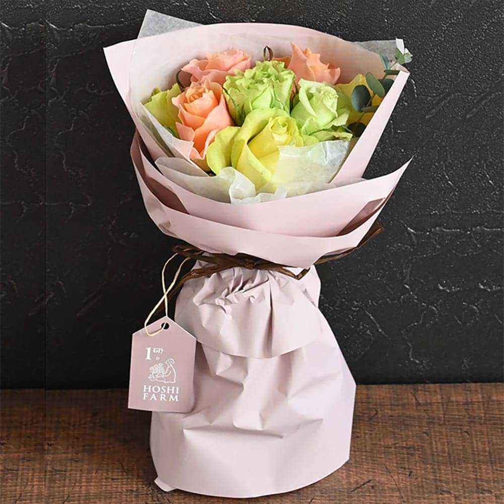 Frill Passion 8 Stems & 7 Fruit Pound Cake