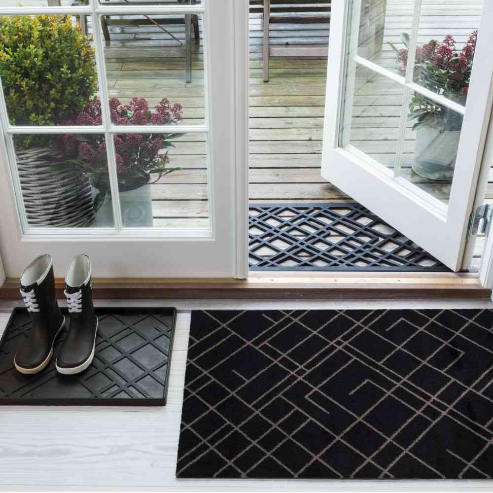 Fujie tica copenhagen Floor Mat 60×90 LINES Black/Sand