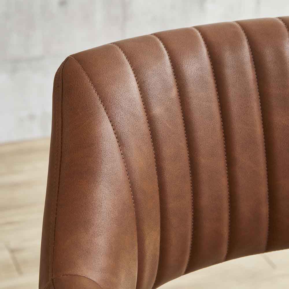 Spacious Armrest Bar Chair Light Brown CC-IZ