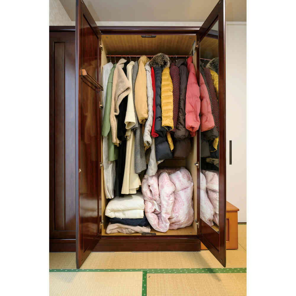 Vacuum-Free Compression Storage Box 4 Pieces + Bamboo Charcoal Sheet [04383]