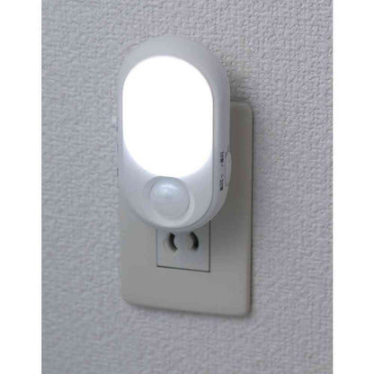 ELPA LED Sensor Light PM-L240