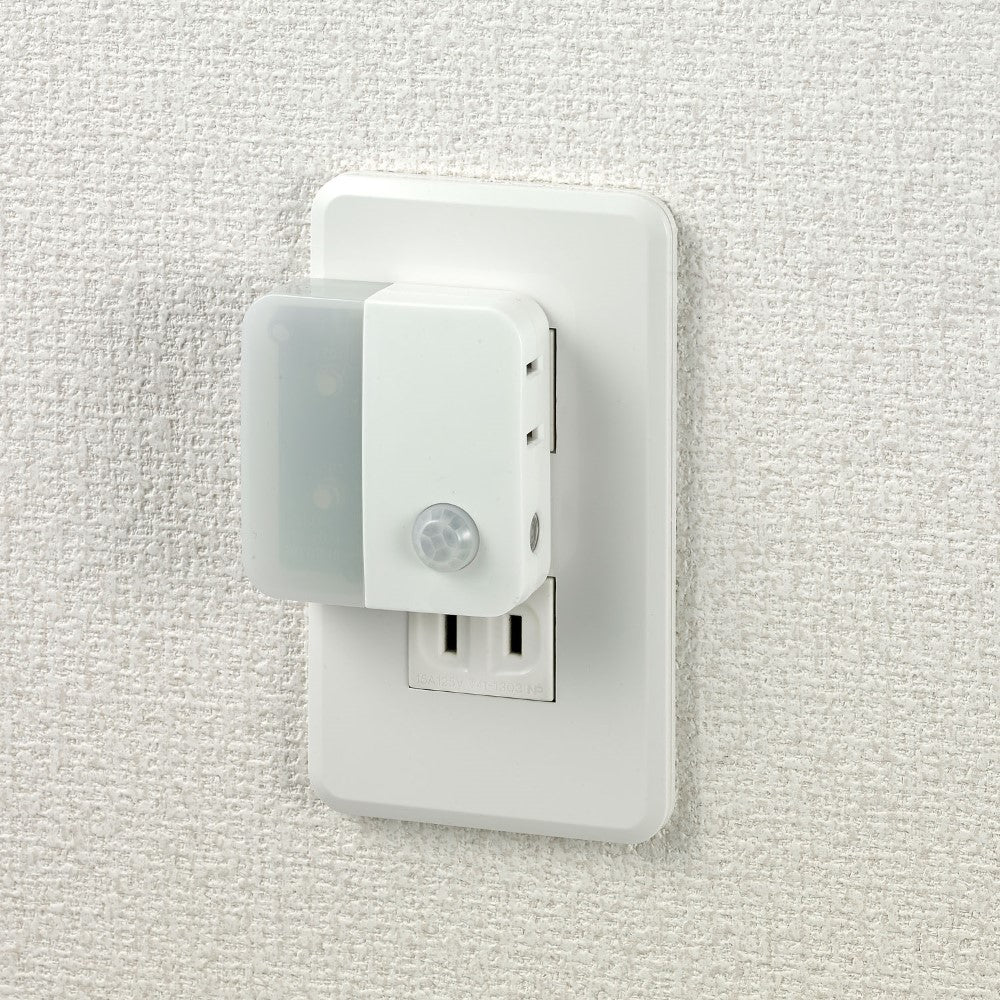 ELPA LED Night Light Plug-in with Light & Motion Sensor AC Outlet White Light PM-LC301 (W)