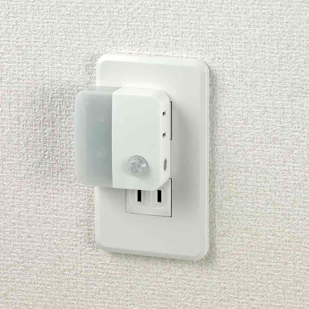 ELPA LED Night Light Plug-in with Light & Motion Sensor AC Outlet White Light PM-LC301 (W)