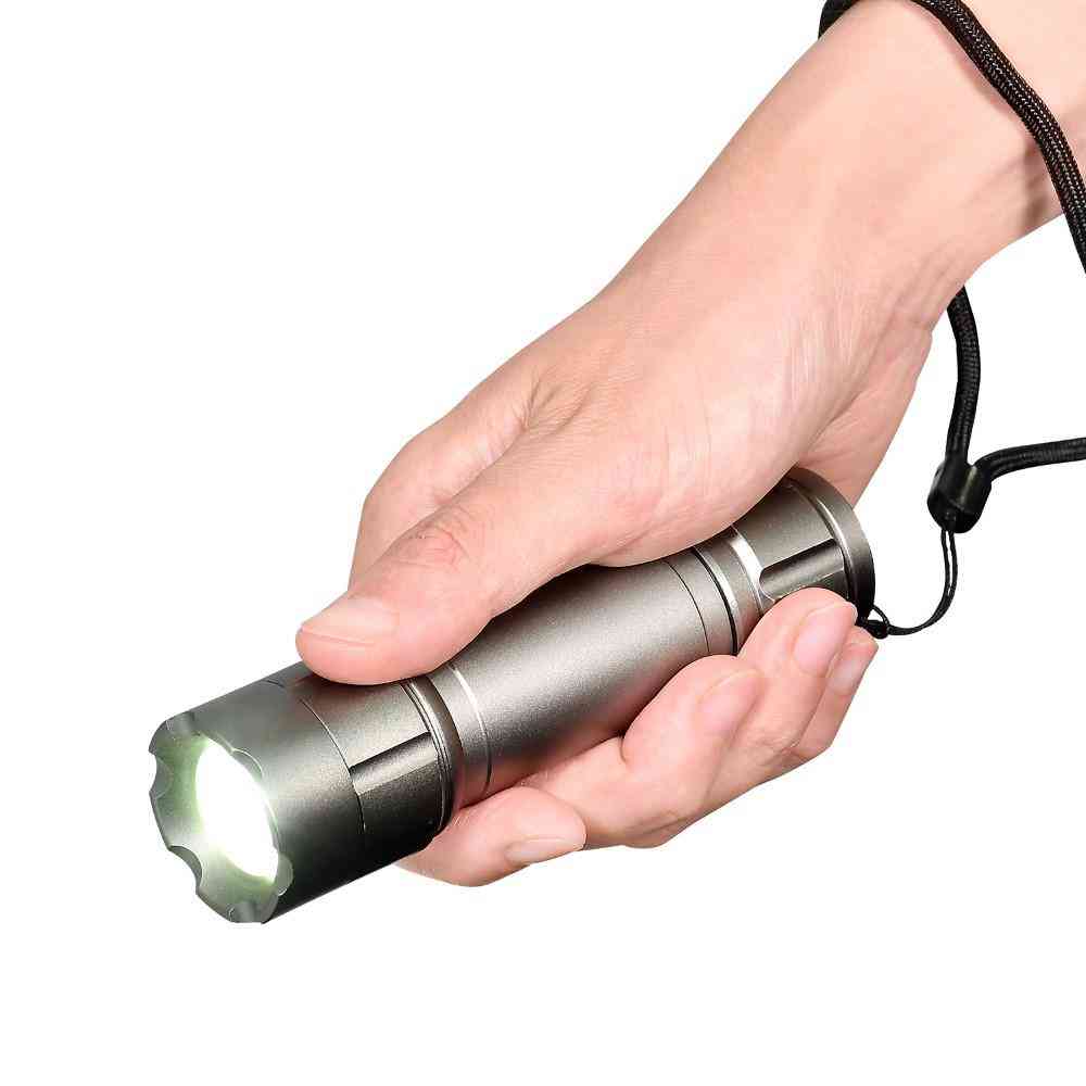 ELPA LED Hand Light 450 Lumens DOP-EP440