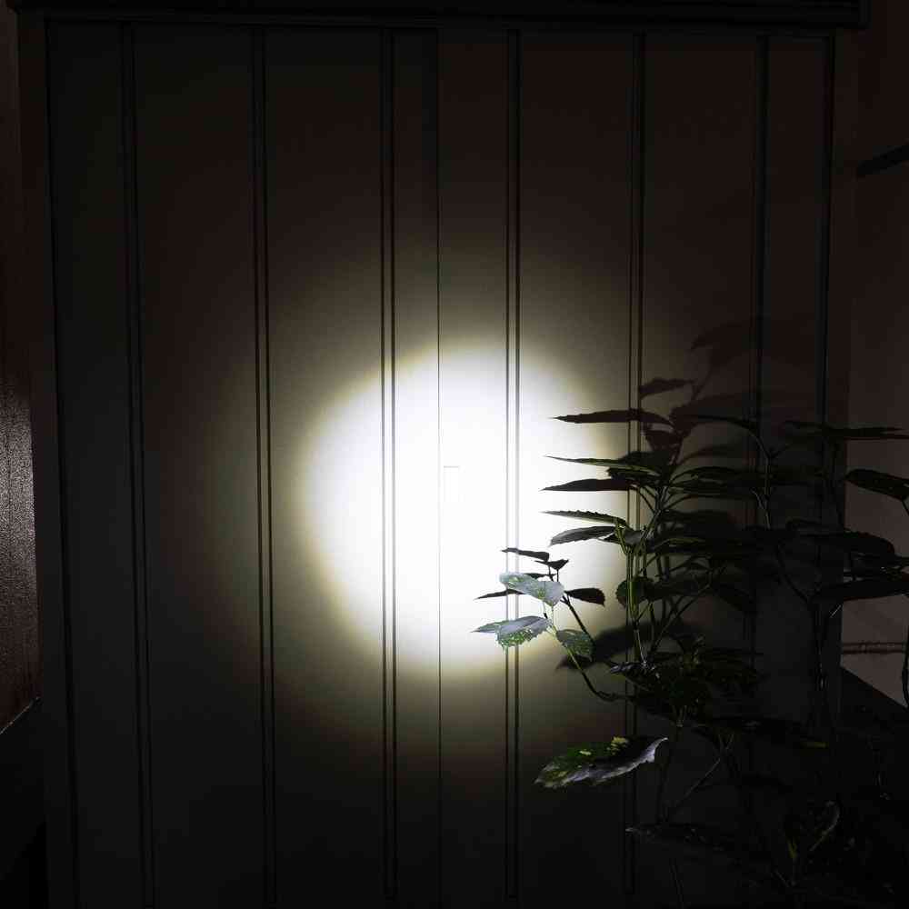 ELPA LED Aluminum Hand Light 250 Lumens DOP-EP520