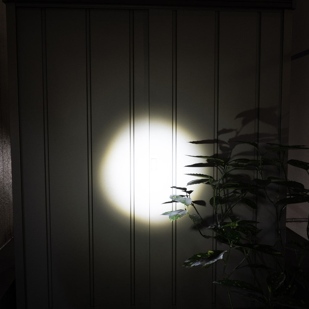 ELPA LED Aluminum Hand Light 650 Lumens DOP-EP560