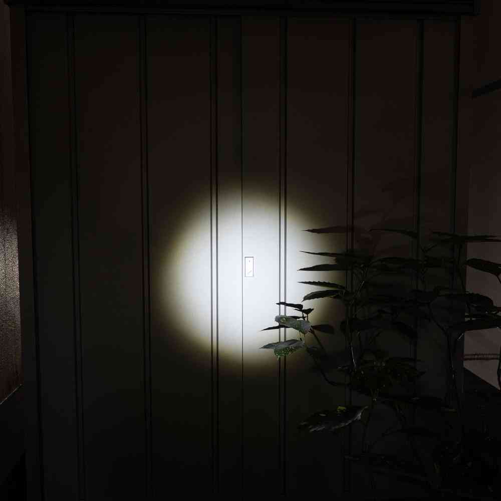 ELPA LED Aluminum Hand Light 650 Lumens DOP-EP560