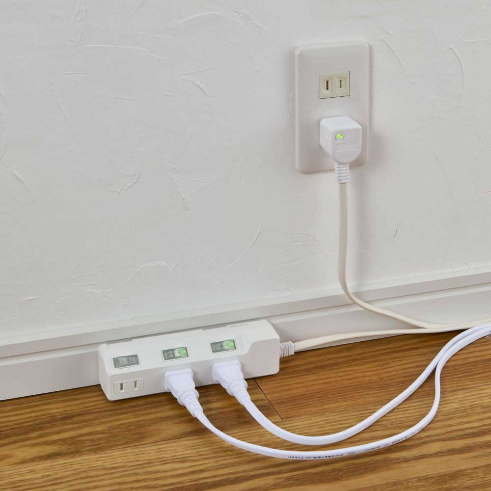 Elpa ELPA Lightning-Proof Switch Tap 3P2M Surge Guard LED Indicator for ON/OFF Energy Saving WLK-32S (W)