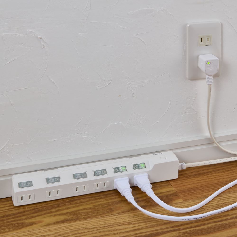 Elpa ELPA Lightning-Proof Switch Tap 6P2M Surge Guard LED Indicator for ON/OFF Energy Saving WLK-62S (W)