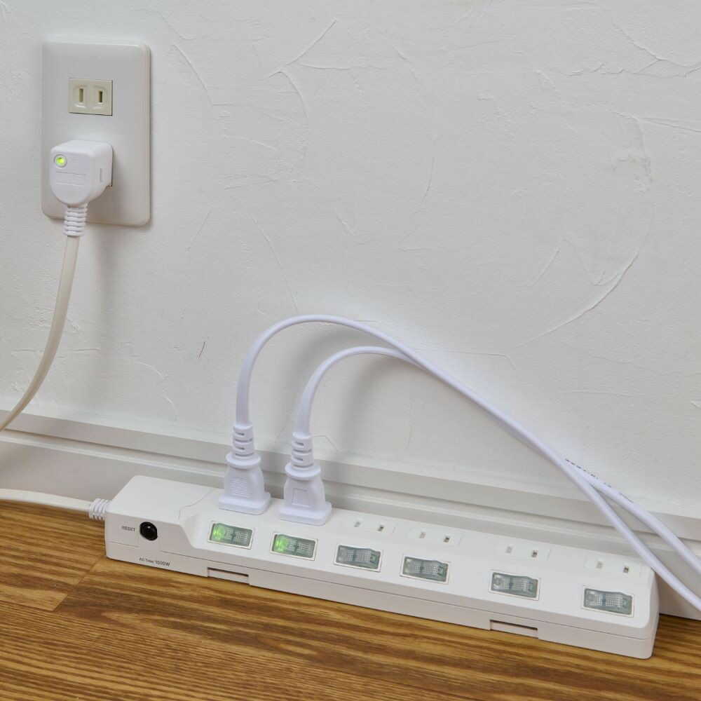 Elpa ELPA Lightning-Proof Switch Tap 6P2M Surge Guard WLK-62B (W)