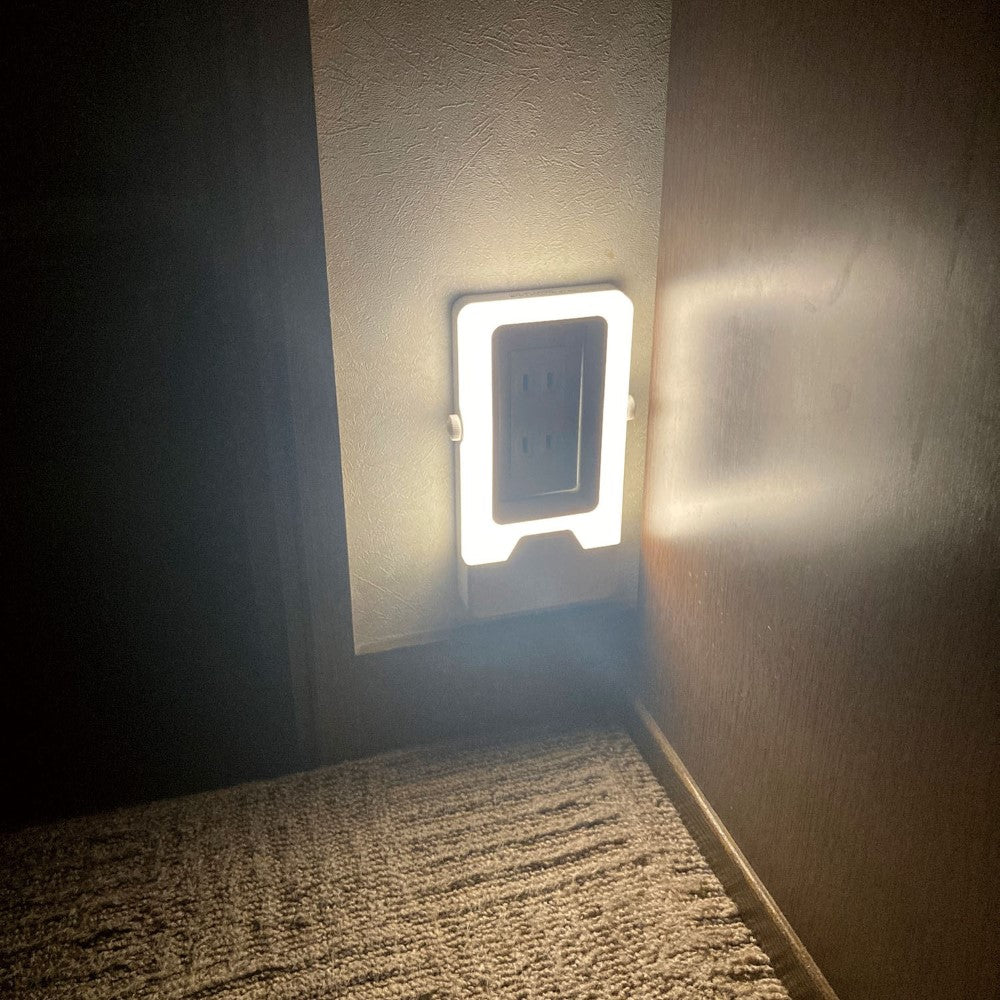 ELPA LED Sensor Light Plate Mount PM-LF008PIR (W)