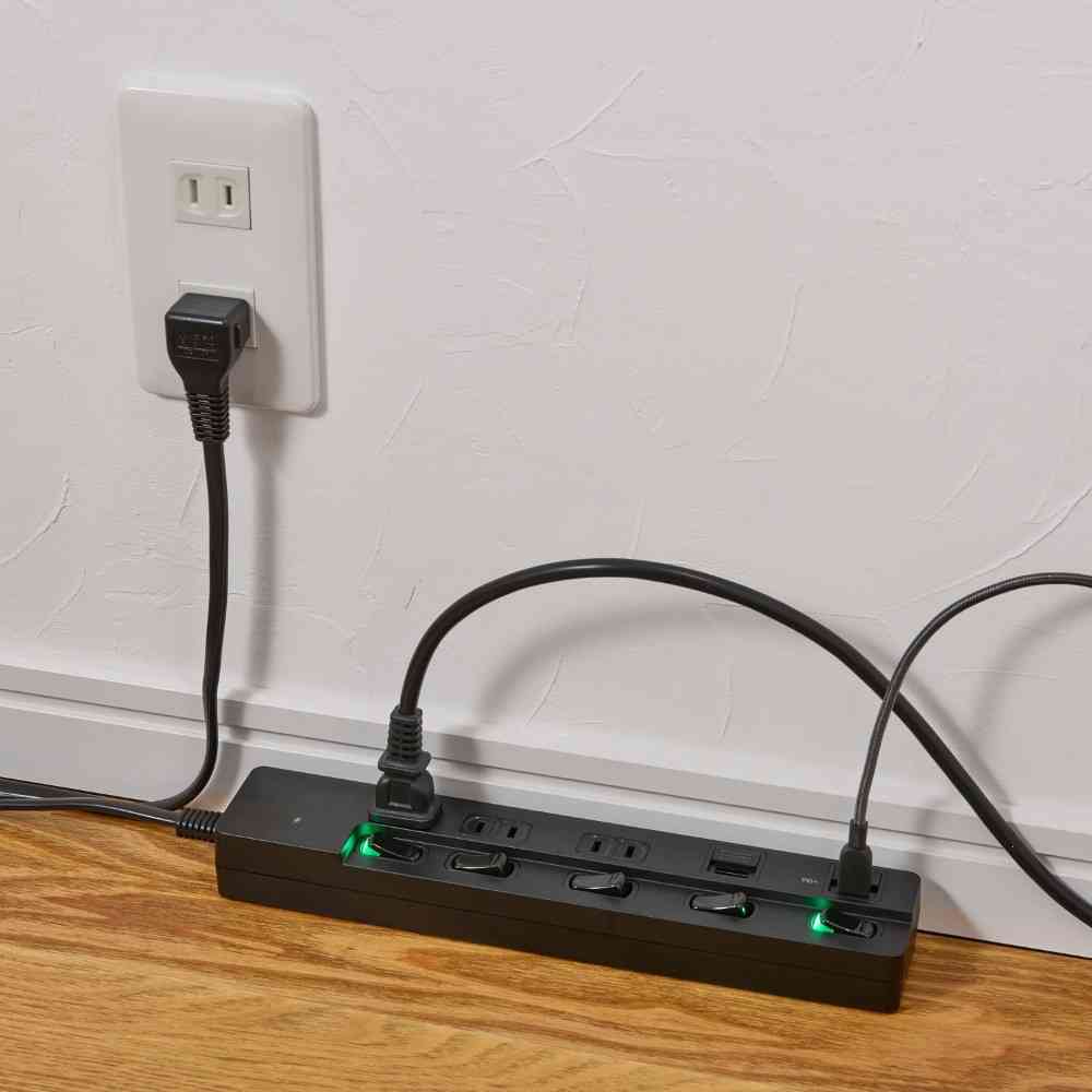 ELPA USB Tap with Switch 1m Black WLK-3221SUC (BK)