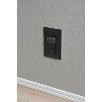 ELPA Locking Outlet Cap 4P Black AN-L204 (BK)