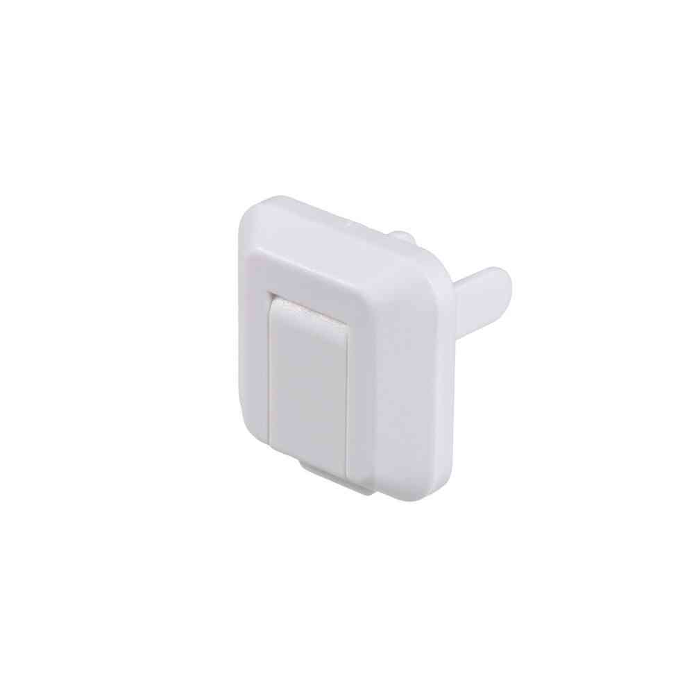 ELPA Locking Outlet Cap Earth AN-L304 (W)