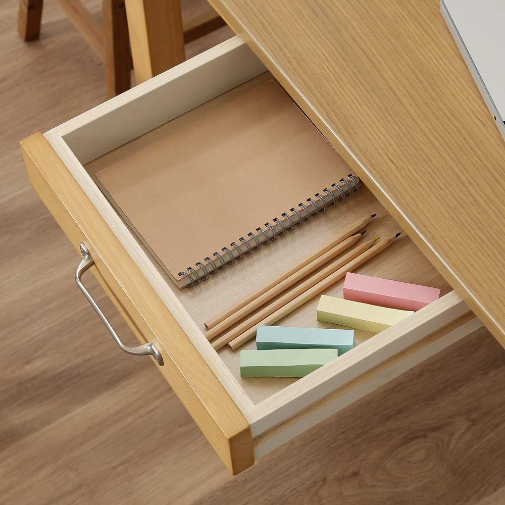 Desk Manchester NA 10884