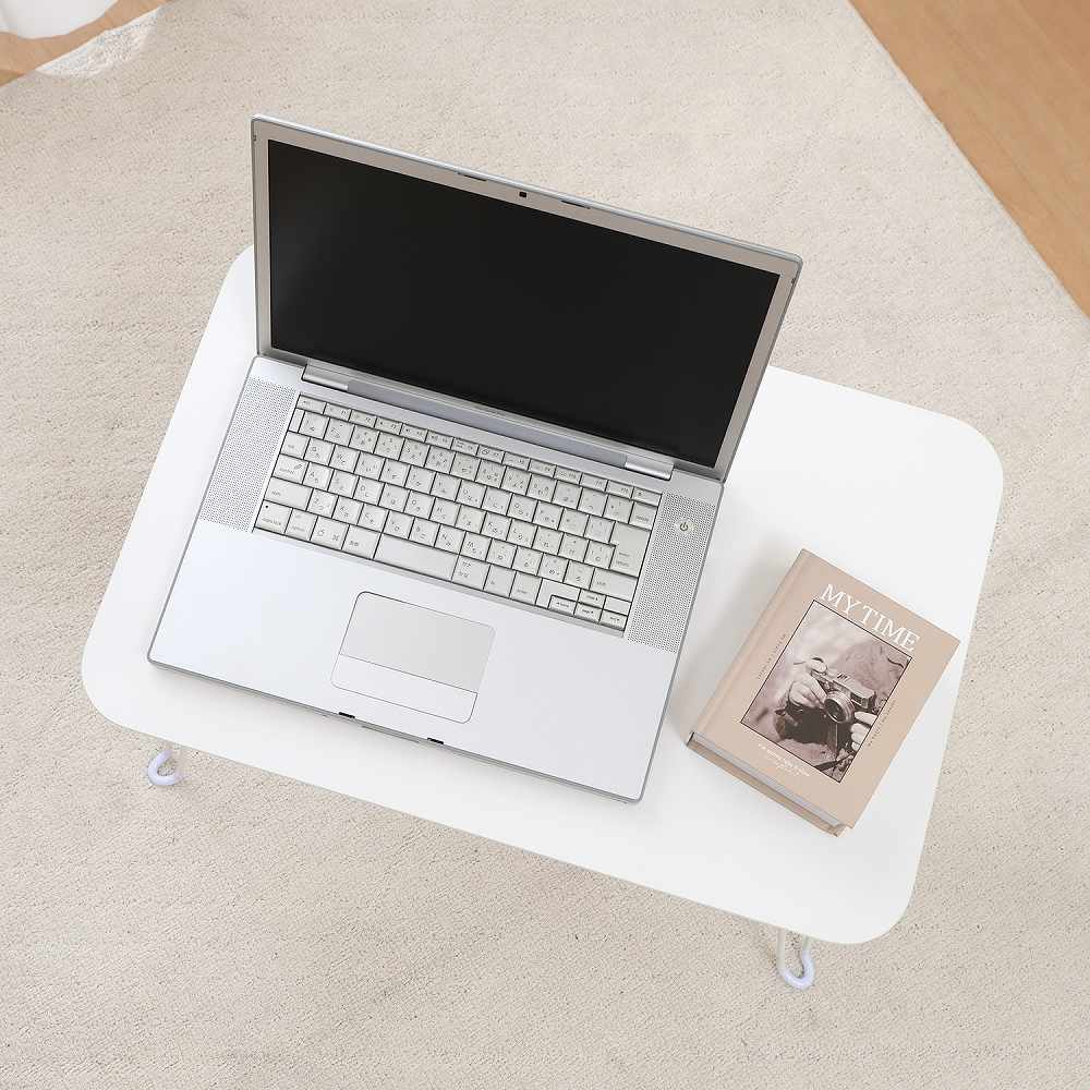 Muted Color Table Claire 6040 White 85379