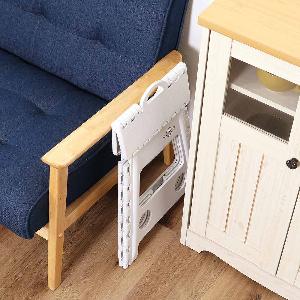 Folding Step Stool H39cm WH 86876