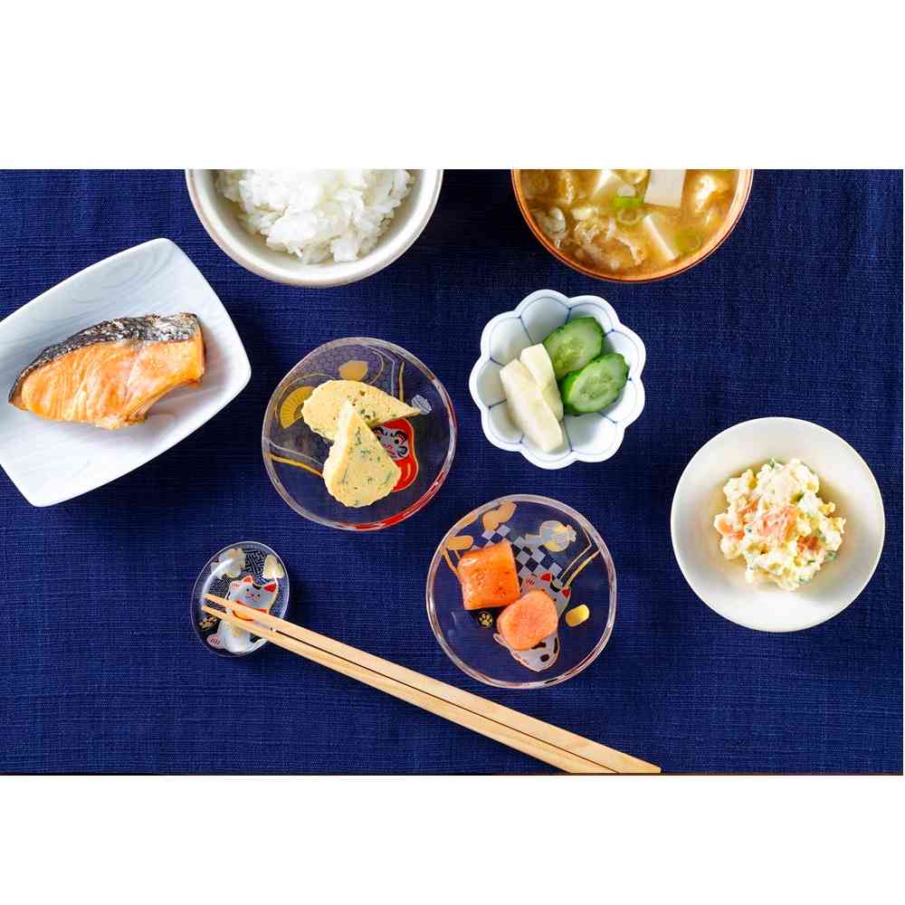 Adelia Medetamonozake Small Plate Daruma