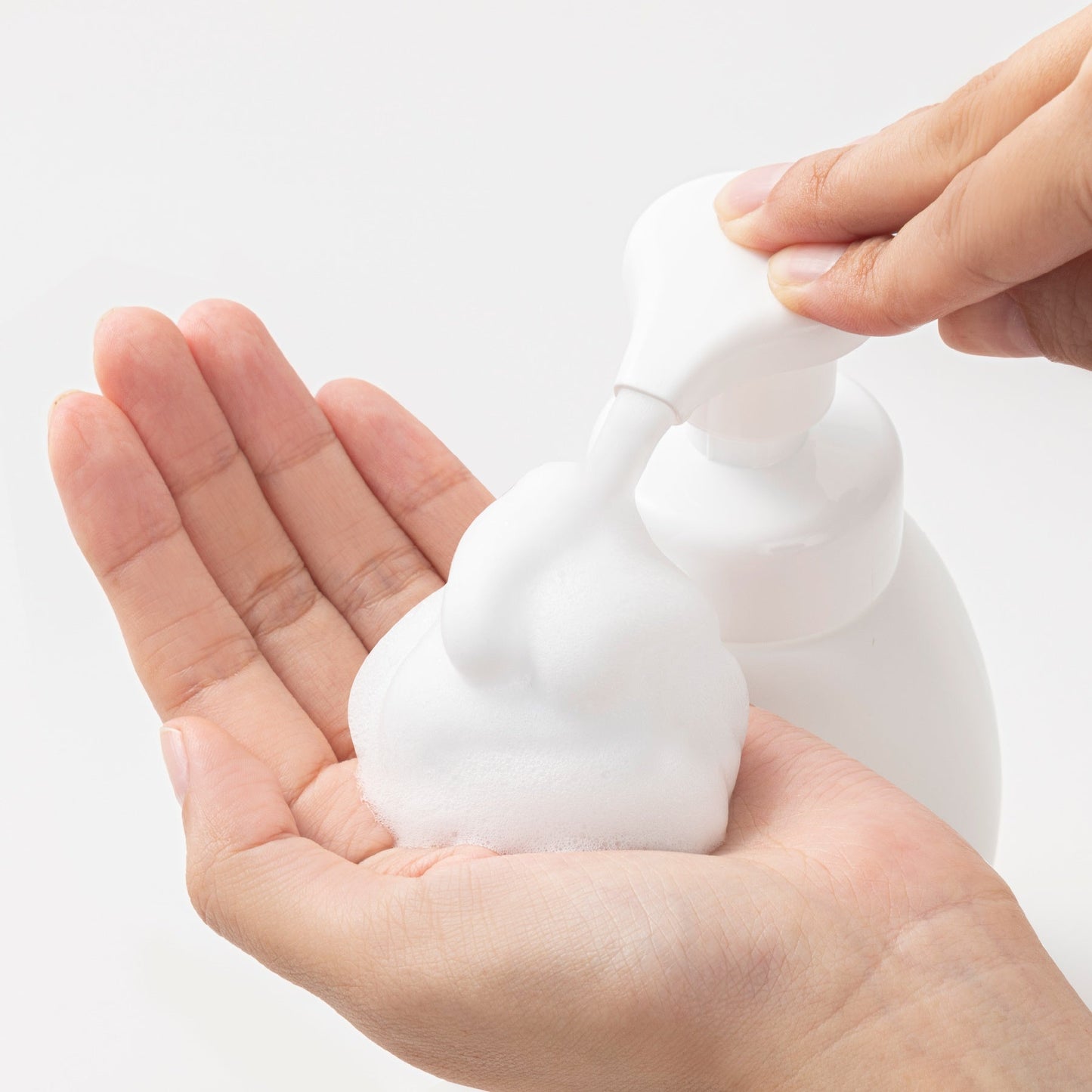 Sana Nameraka Honpo Soy Milk Isoflavone Foam Cleanser NC