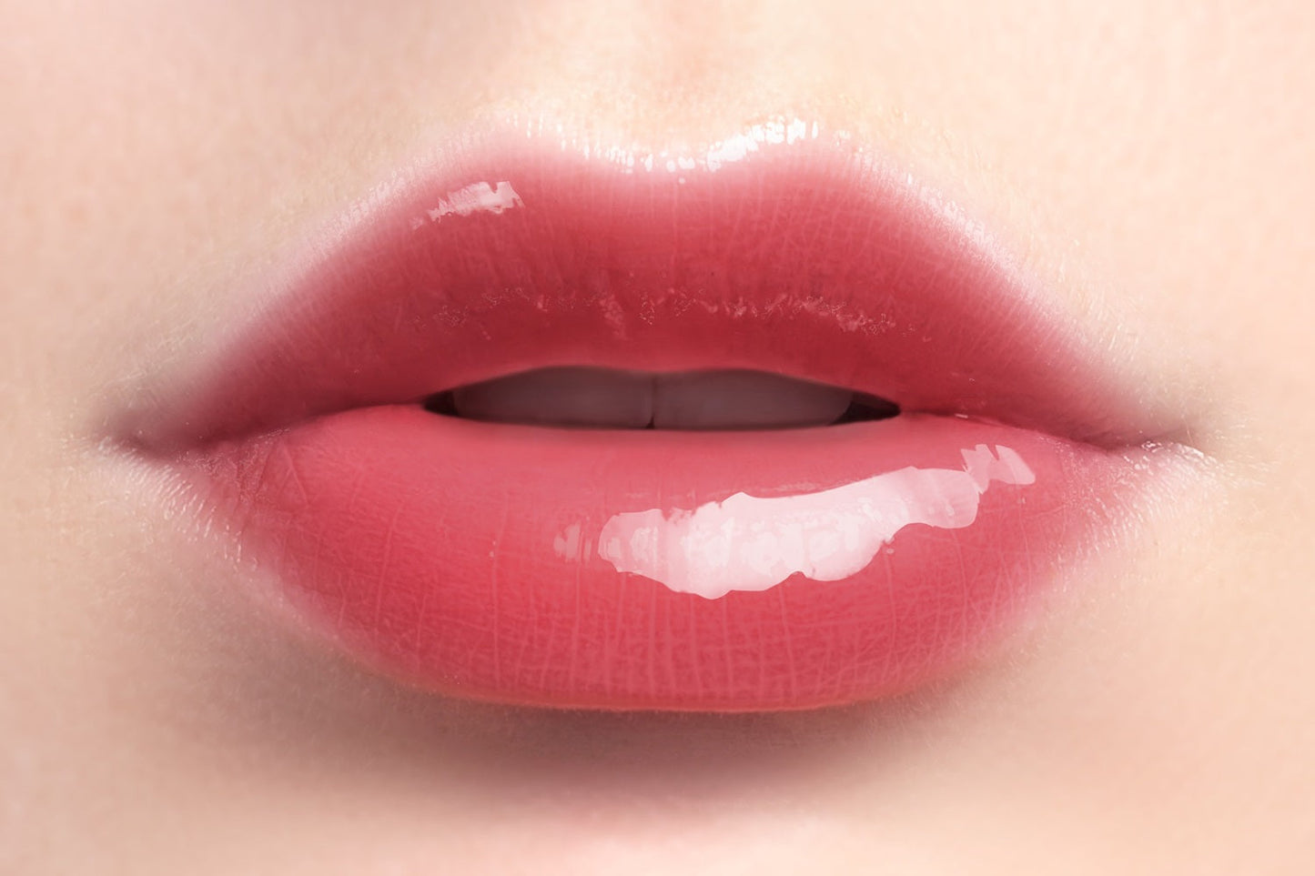 Kose Up to Me Hug My Lip Color Lock Plumper 002 Miss Babe 5g
