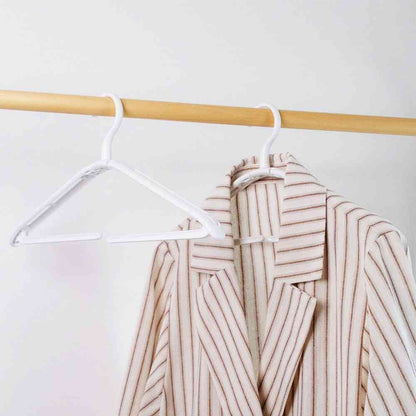 Shinko Hanger Folding Hanger White